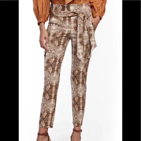 Snake print pants🔥👍🏼 - Picture 2 of 6